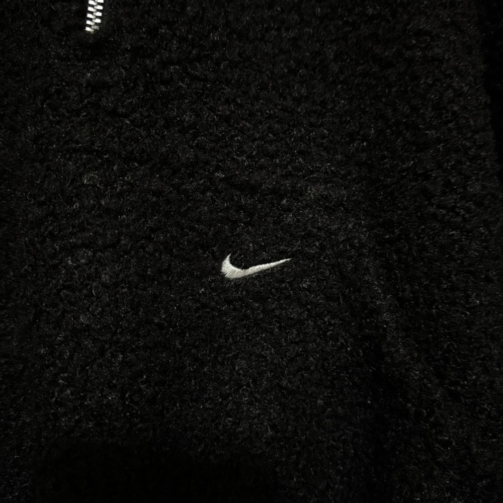 Nike Women's Black Jacket - Picture 13 of 14